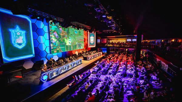 对位经济差5206！Elk凭借烬的亮眼表现斩获对局MVP！