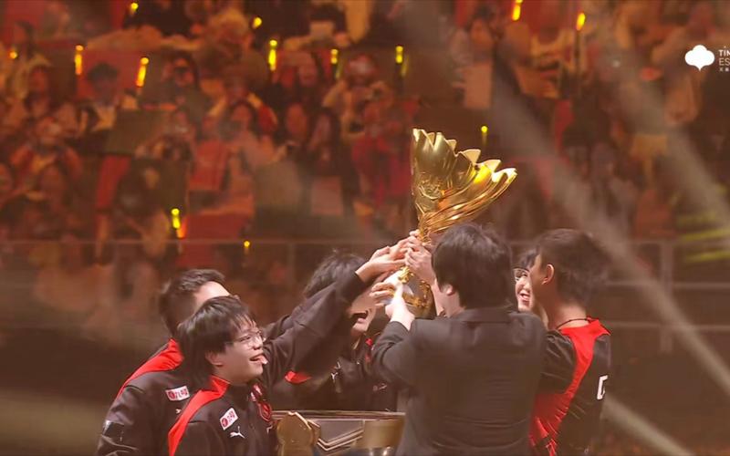 Faker：我坚持游泳两个月了，慧被大幅度加强了，英雄上限非常高