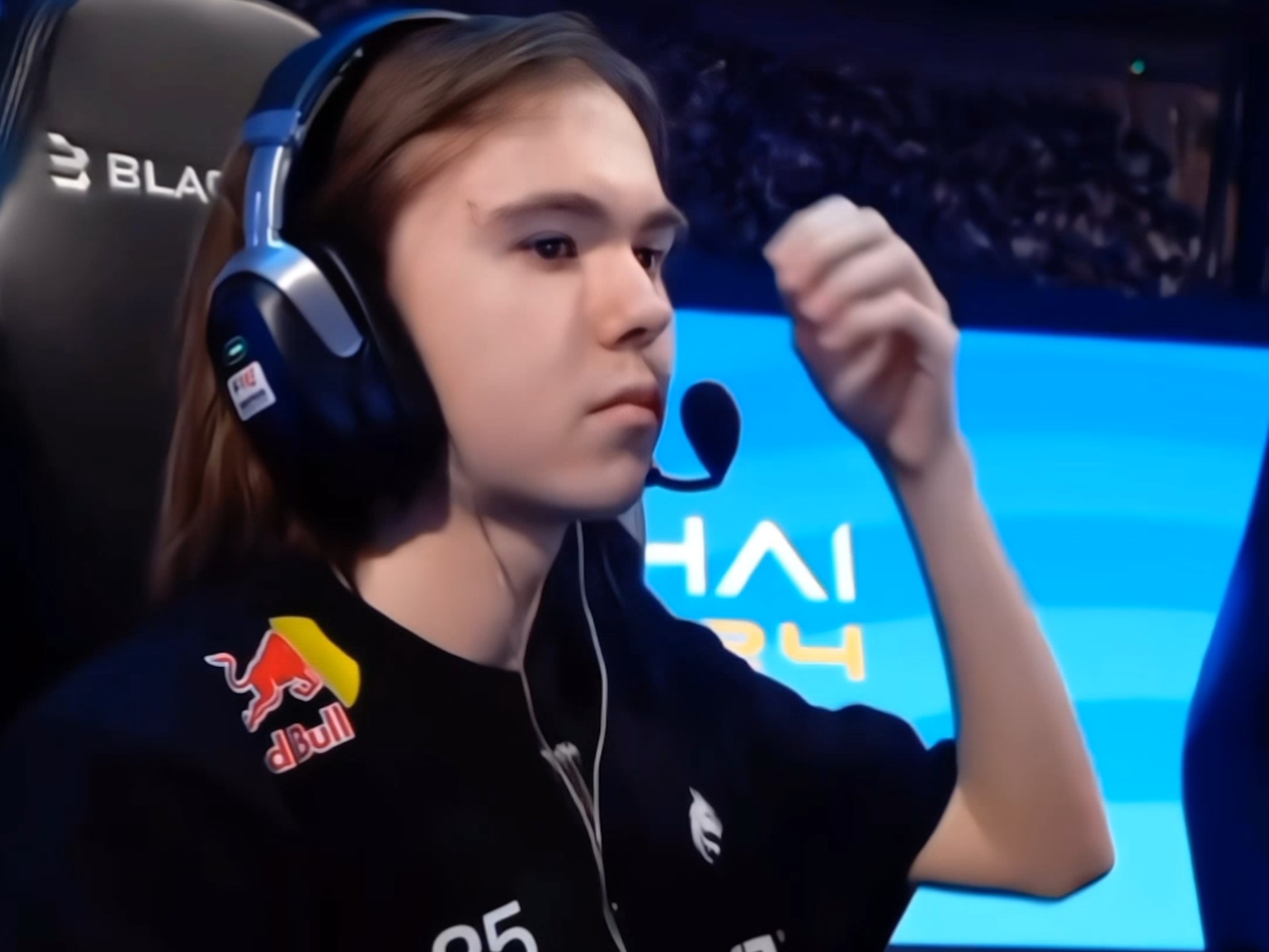 在 YaLLa Esports 的2025-26赛季中更新；